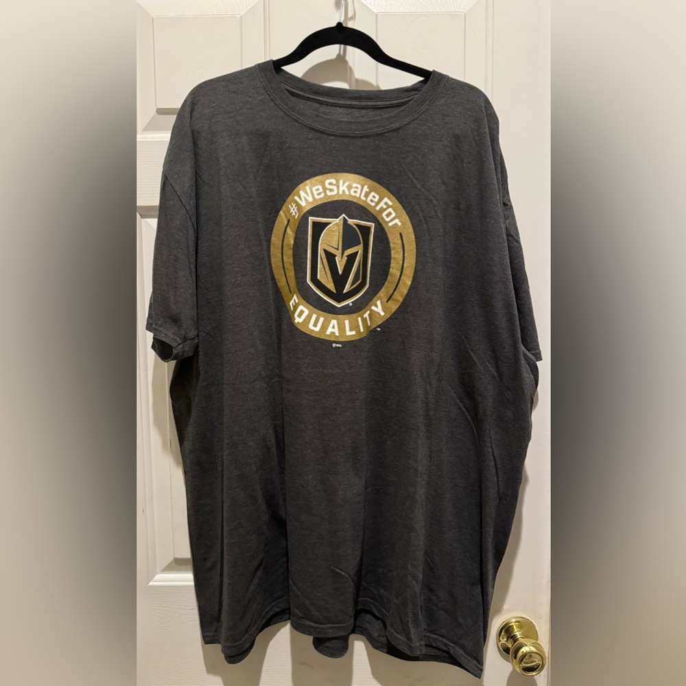Las Vegas Golden Knights men’s t-shirt size 3XL